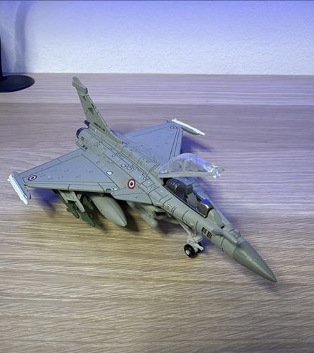 Modellflugzeug dassault - 1/72,