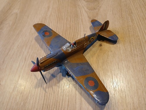 Curtiss 40e warhawk - p-40e,